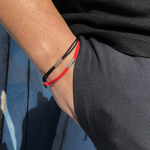[러쉬오프] Unisex Red &amp; Black Casual Knot Bracelet 2 Set / 레드&amp;블랙 캐주얼 매듭 팔찌 2세트