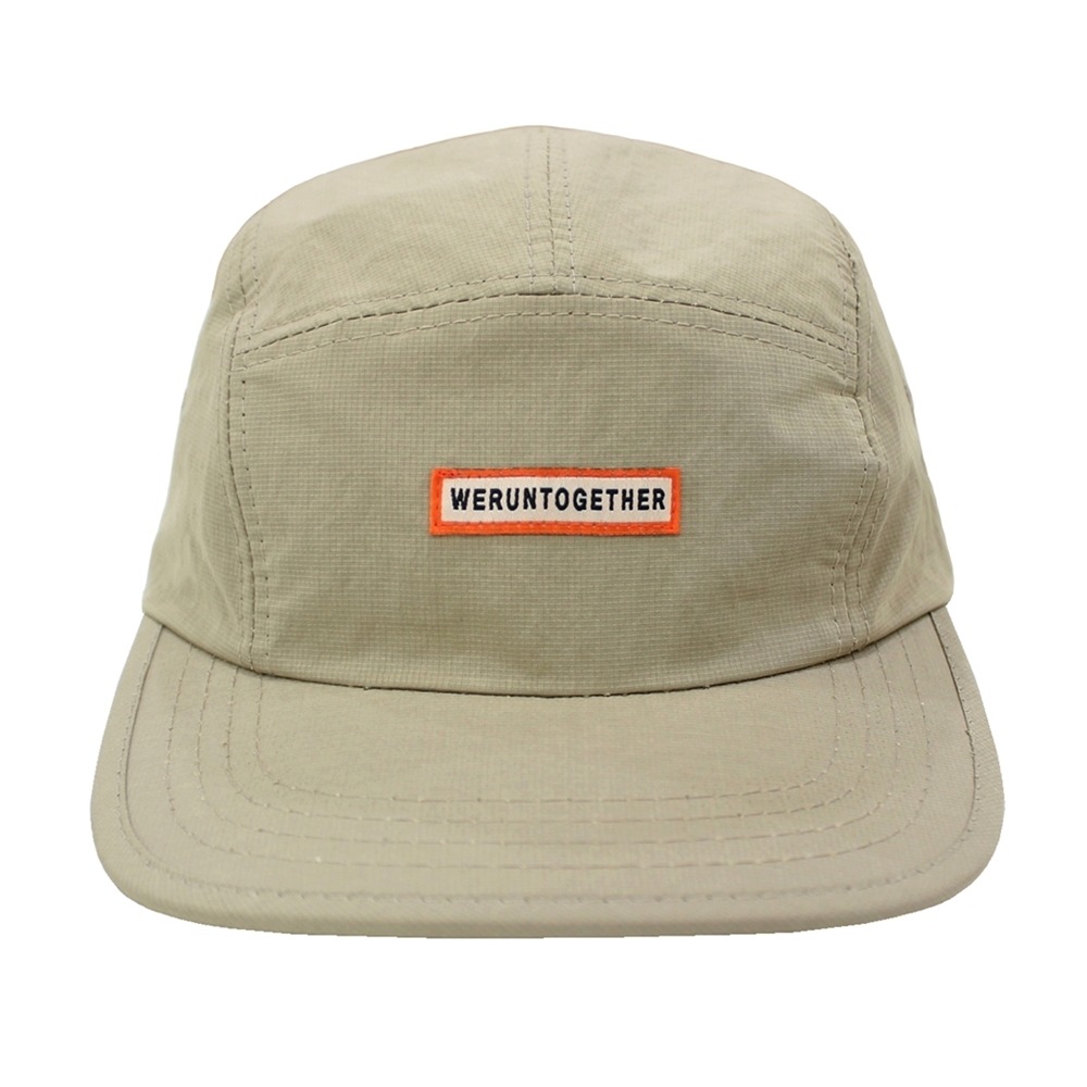 [런디에스] slogan camp cap (beige)