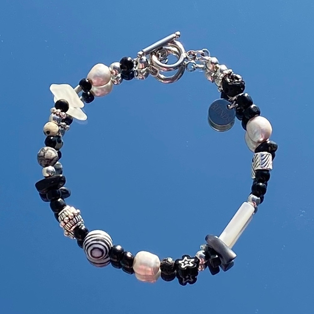 [런디에스] black gemstone bracelet